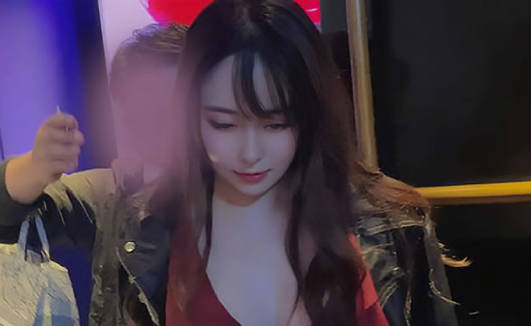怪兽17期酒吧搭讪艳遇明星级爆SSS美女
