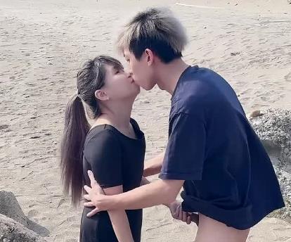 小萝莉第一次在海边色色太刺激了还被路人看到-淫蕩小萝莉