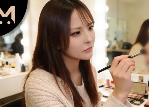 东京女子图鉴奈央27岁知名化妆师