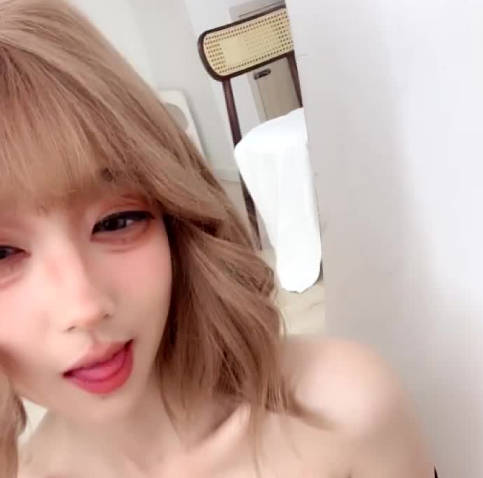 无套啪啪黄发精神萝莉妹