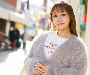 骑兵破解HNHU-205 マッチングお菓子系女子が白目オホ声イキでメス堕ちしたwww欲求半年溜まりすぎて大爆発♪敏感お菓子系ちゃん、手コキ&amp;ジュボフェラ即全开!乳首弄りで白目痉挛オホ声イキまくり、骑乗位中出し!2回戦は唾液フェラからの顔面射精で完堕ち♪