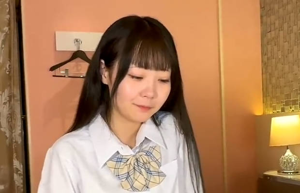 FC2PPV-4544804借用这个天真无邪的女孩继续向你展示我的奇迹巨根绝顶的口交侍奉天真无邪的女孩