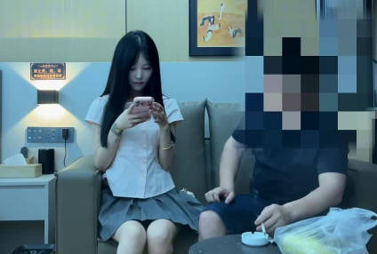 今天约的这个妹子颜值身材都可以-东哥