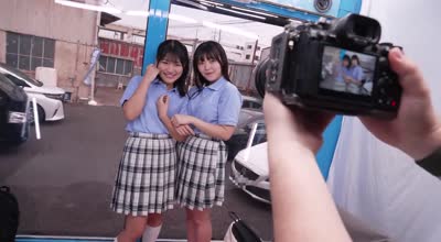 TOTTE-248 亲友同士で潮吹き対决！ 电マ2轮车☆友マン押付けバトル！ ピンポイントクリ责めに耐えきれず潮！潮！