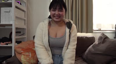 BLOR-275 ぽちゃムチ 純朴爆乳大学生 巨根で奥突かれハメ潮とガチアクメ止まらん おっとりした娘が別人みたいな獣声上げてイグイグ