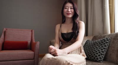 JUR-012 ズルい程イイオンナ誕生―。 Madonna超大型新人 篠原いよ 30歳 AV DEBUT この顔でHカップ、神は万物を与えた、アンフェアな人妻―。