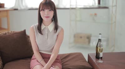 EBWH-241 上品でおしとやかなのにお酒を飲んだ後のアフターSEXはイキ潮が溢れ出ちゃう 西麻布の高級店で働く美巨乳潮吹きラウンジ嬢 AVデビュー 千咲ちな
