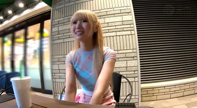 maan-1030 ニオイフェチなパイパン美女】おじさん大好きな変態登場！チン嗅ぎ→バキュームフ希咲那奈
