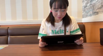 NEXT-005 金曜 午後9時 補導前05 眼鏡の地味子はまだまだ初心で気弱な陰キャだったのに悪い大人に調教されてマ●コをビショビショに濡らして中出しがクセになっちゃった話