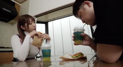 MADV-565 幼なじみの巨根を溺愛！無防備が過ぎる莉央の過激誘惑！全裸よりSKBな透明バニー痴女のベロキス杭打ち騎乗位 流川莉央
