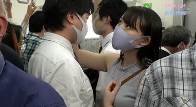 DANDY-878 マスク越しのキスは最高の前戯!美淑女に満員状態で息がかかるほど密着し…