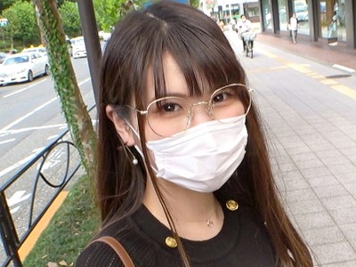骑兵破解GANA-2792 マジ軟派、初撮。 1875 メガネ巨乳のOLさん！今夜片想いの人と約束があるけど…スタッフのたくましい体によだれ垂らしてOKしちゃいました！