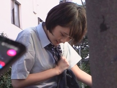 骑兵破解SIMM-546 あゆみ 18歳 野外イキ女子●生