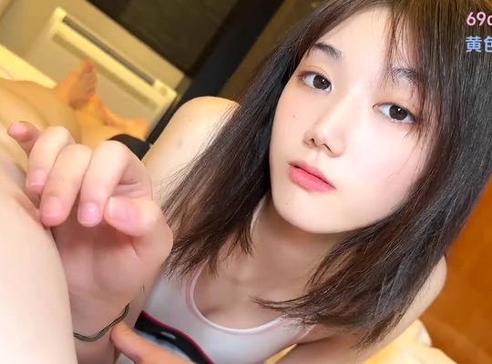 FC2PPV-4521223-温婉美女遭巨棒狂插痉挛连射失守