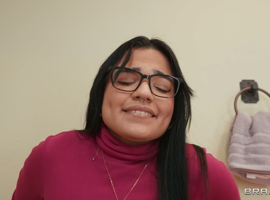 BRAZZERS2025-04-01矜持的人粗鲁的人和欲望旺盛的人