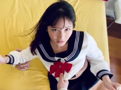 水手服的女孩张开腿让你插入屁股让你射-MISSCAT