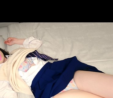 MONA-019 【素人】白肌スレンダー敏感ボディ_纯粋なP活女子に制服を着せ中出し