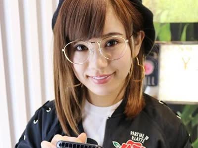 骑兵破解SIKA-087 ハーフ美女のプライベート3P動画