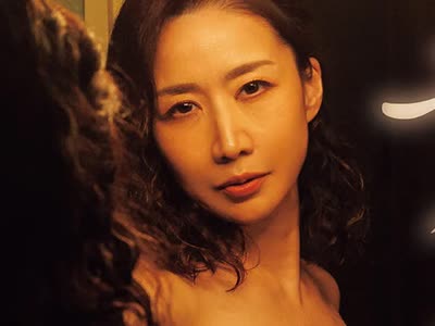 骑兵破解ROE-501 「絶対に、絶対に…、内緒にしていて―。」 サレ妻の休日、女性用風俗に現れた息子の友人に溺れる密会逢瀬。 瀬尾礼子
