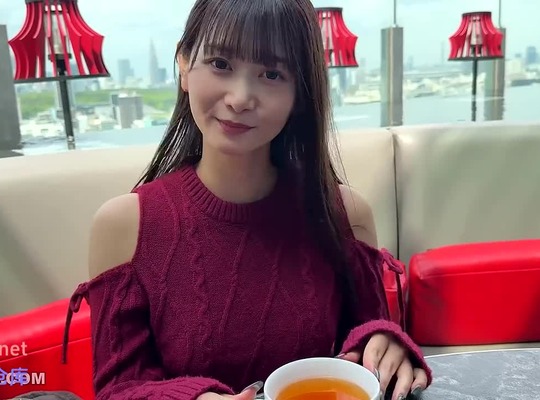 FC2PPV-4922818-十八岁偶像级爆乳美少女首射