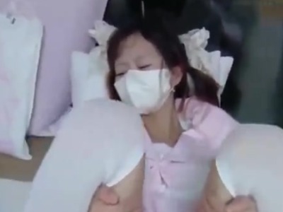 父女乱伦淫欲反差萝莉美少女厨房做饭时被爸爸后入中出-困困狗