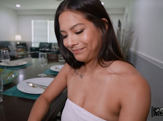 BANGBROS2026-01-21偷偷在岳父母家喝酒