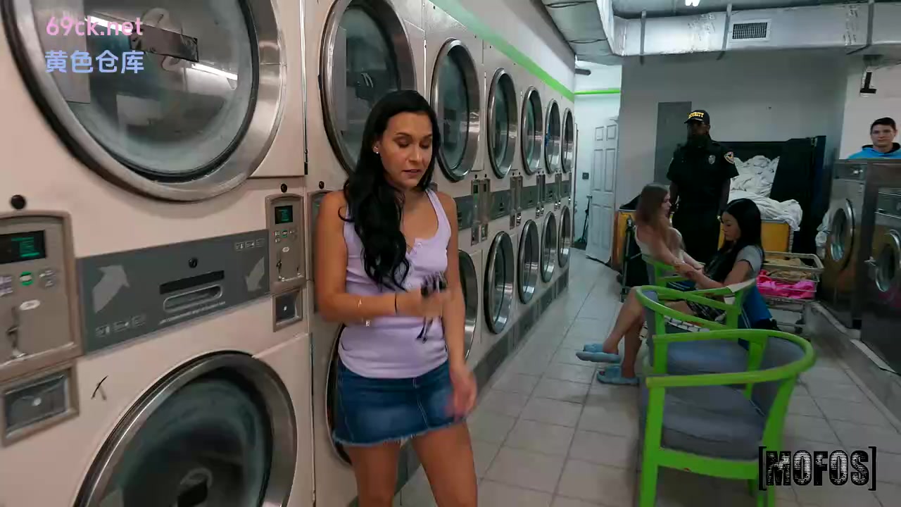 BANGBROS2024-11-06当地的洗衣店