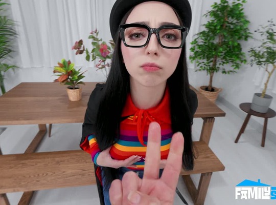 FAMILYSTROKES2026-05-27她很有才深喉魔术秀斯卡莱特罗丝伍德第一部分