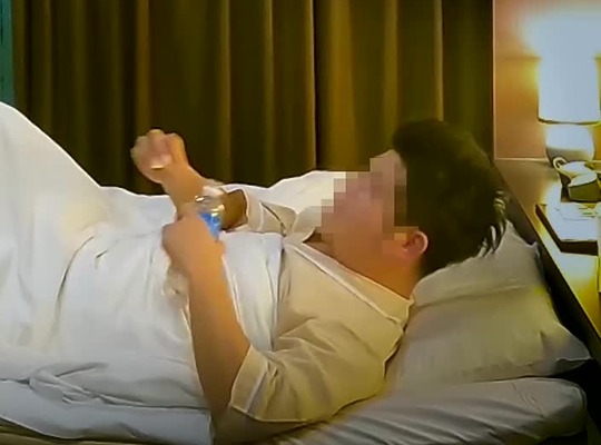 FC2PPV-4813650学霸少女初尝内射秘密兼职