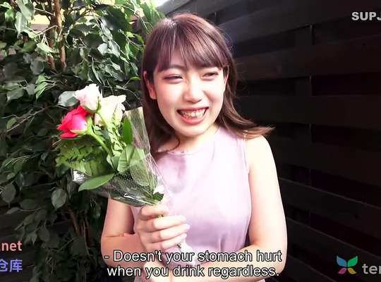 FC2PPV-4931518背美少女被撕裂中出调