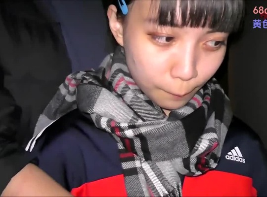 FC2PPV-4792039-少女故障重穿运动服生插高潮