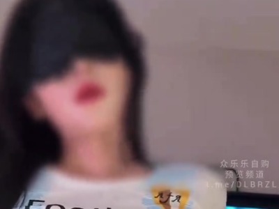 顶美淫妻换装世界杯皮肤边看世界杯边享受淫妻的口交侍奉-鱼刺