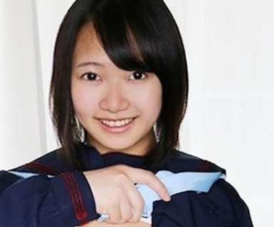 骑兵破解SIKA-097 エッチな姿を見られたい天然すっぴん美少女がイきまくり3P
