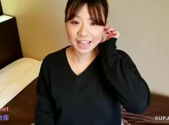 FC2PPV-4593438女主自愿中出狂喷享欢愉