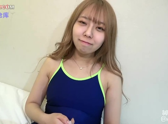 FC2PPV-4621788初次露脸女优校服激战开苞