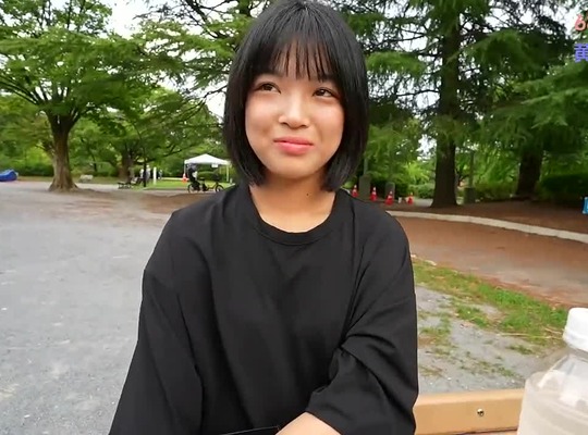 FC2PPV-4961458纯真十八岁少女首拍欲望初绽