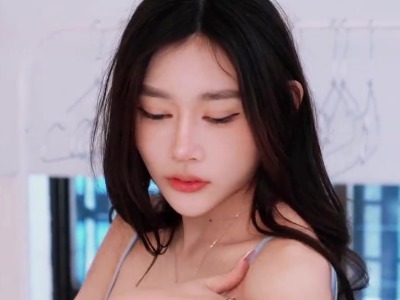 香蕉视频.XJX805性感大奶表妹被远房表哥直接内射了